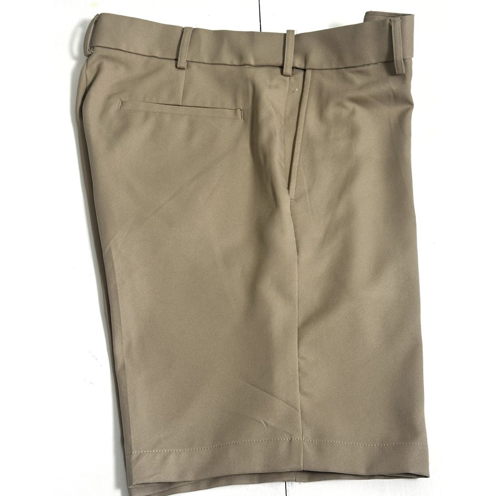 PGA Tour Men's Golf Bermuda Lightweight Shorts Tan/Beige Size 34 - Picture 16 of 16